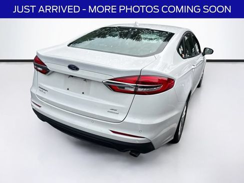 Used 2019 Ford Fusion SE FWD image 8
