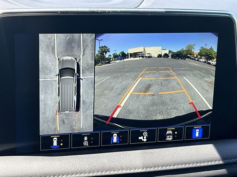 Used 2022 Chevrolet Tahoe LT w/ LT Signature Plus Package AWD/4WD image 27