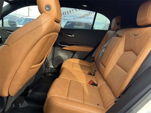 Used 2021 Cadillac XT4 Premium Luxury image 15