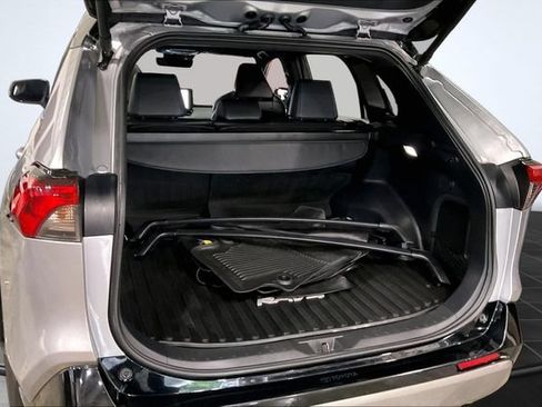Used 2025 Toyota RAV4 XSE w/ Weather Package AWD/4WD image 5