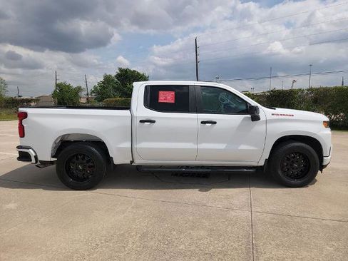 Used 2020 Chevrolet Silverado 1500 Custom w/ Custom Value Package image 15