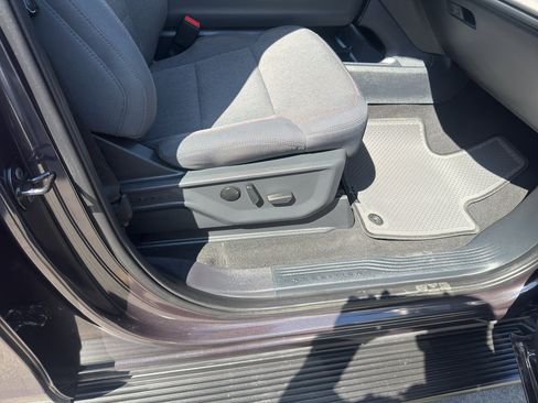 Used 2025 Ford Expedition Active RWD image 28