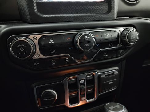 Used 2022 Jeep Wrangler Unlimited Sport image 47