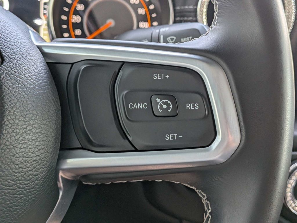 Used 2021 Jeep Gladiator Overland AWD/4WD image 35