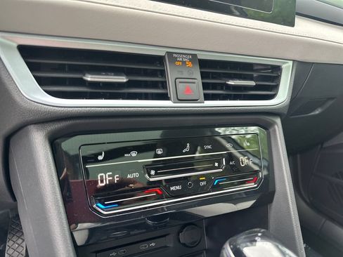New 2026 Volkswagen Taos SE AWD/4WD image 16
