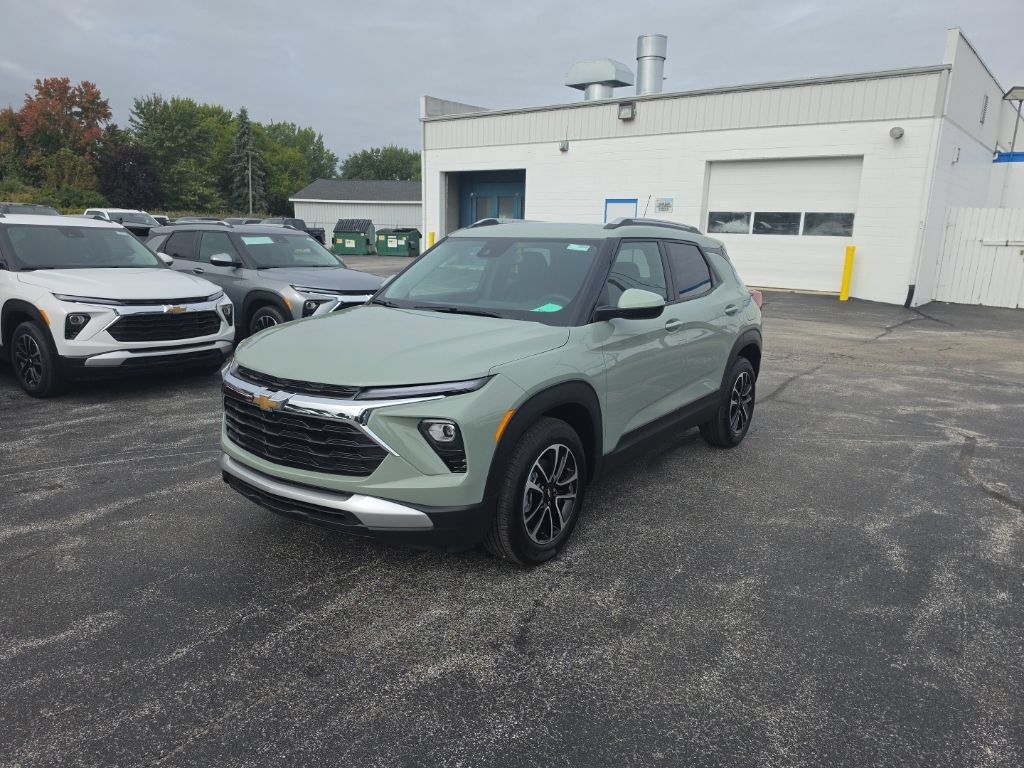 New 2026 Chevrolet TrailBlazer LT w/ Convenience Package FWD image 3