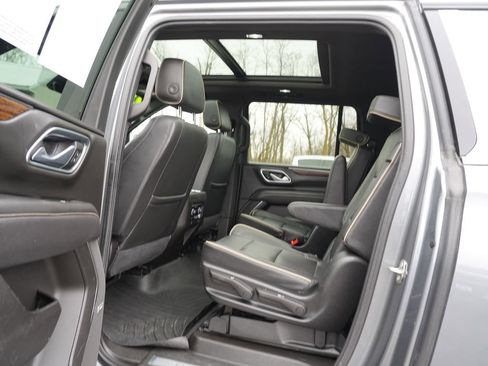 Used 2021 Chevrolet Suburban Premier w/ Premium Package AWD/4WD image 19