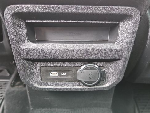 Used 2022 Volkswagen Tiguan SE R-Line AWD/4WD image 17