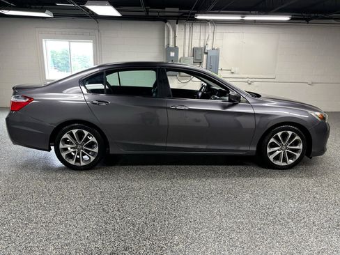 Used 2014 Honda Accord Sport image 3
