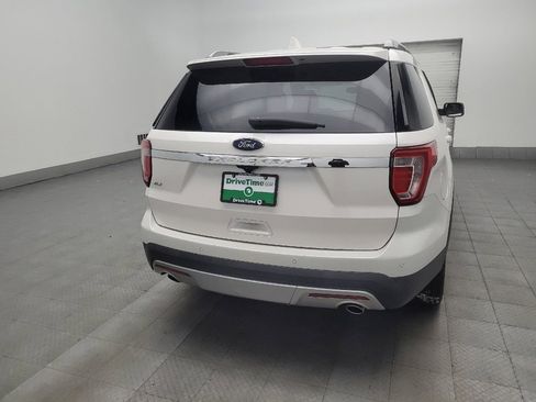 Used 2017 Ford Explorer XLT w/ Equipment Group 202A FWD image 7