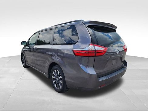 Used 2019 Toyota Sienna LE AWD/4WD image 7
