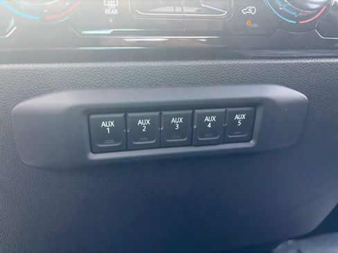 New 2026 GMC Sierra 3500 SLE w/ SLE Convenience Package AWD/4WD image 18