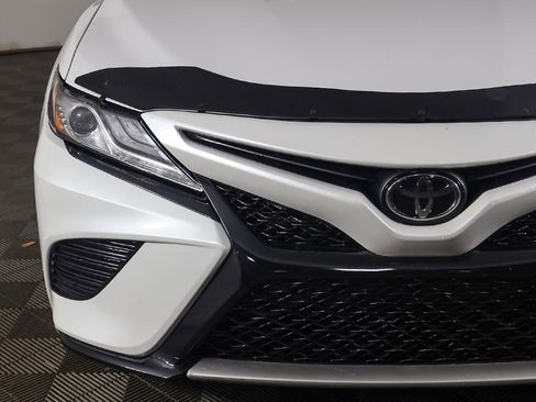 Used 2019 Toyota Camry XSE image 13