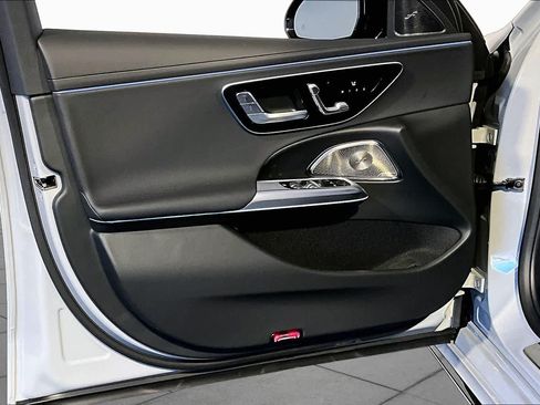 New 2026 Mercedes-Benz E 350 4MATIC Sedan image 11