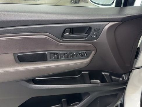Used 2018 Honda Odyssey EX-L image 12