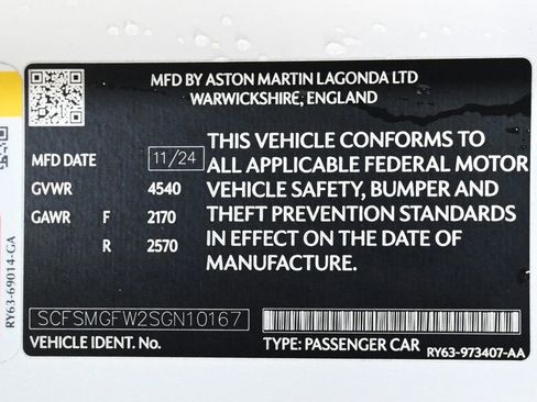 Used 2025 Aston Martin V8 Vantage Coupe image 27