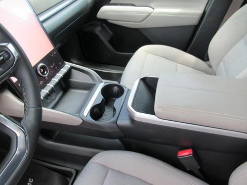 Used 2025 GMC Terrain Elevation FWD image 16