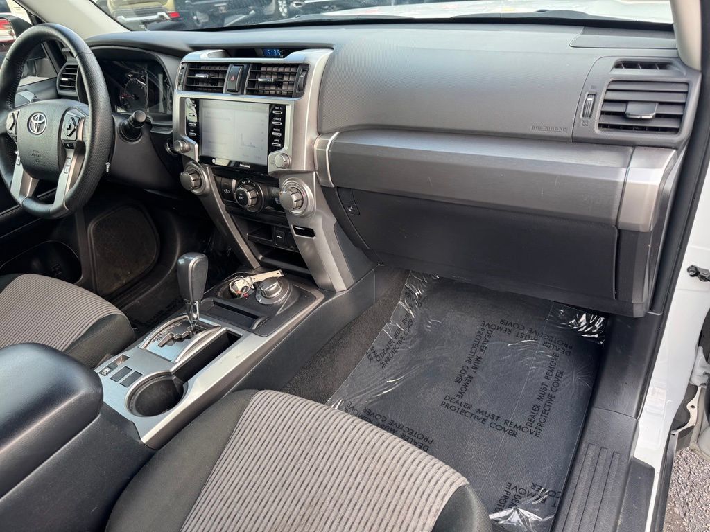 Used 2024 Toyota 4Runner SR5 AWD/4WD image 25