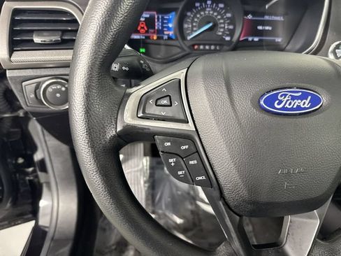 Used 2020 Ford Fusion SE FWD image 11