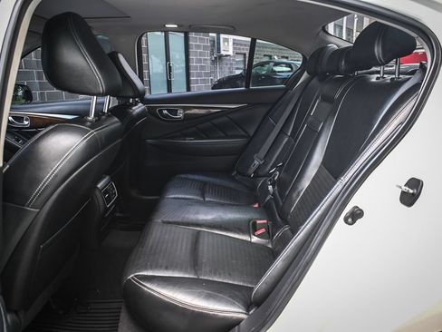 Used 2015 INFINITI Q50 AWD w/ Technology Package image 14