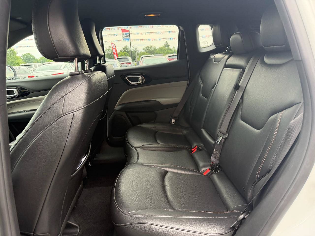 Used 2024 Jeep Compass Limited AWD/4WD image 17