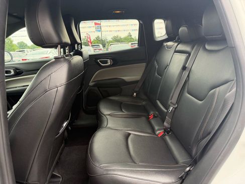 Used 2024 Jeep Compass Limited AWD/4WD image 17