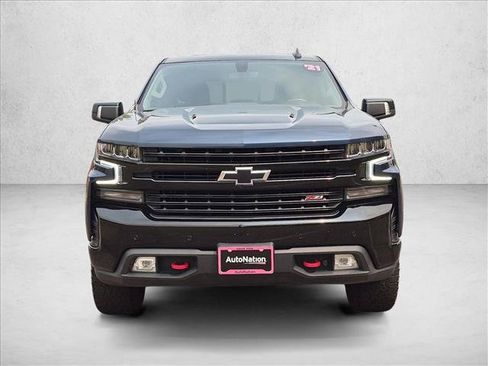 Used 2021 Chevrolet Silverado 1500 LT Trail Boss w/ Convenience Package II AWD/4WD image 2