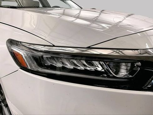 Used 2019 Honda Accord EX image 27