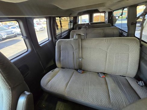 Used 2009 Chevrolet Express 3500 LS w/ LT Preferred Equipment Group image 19