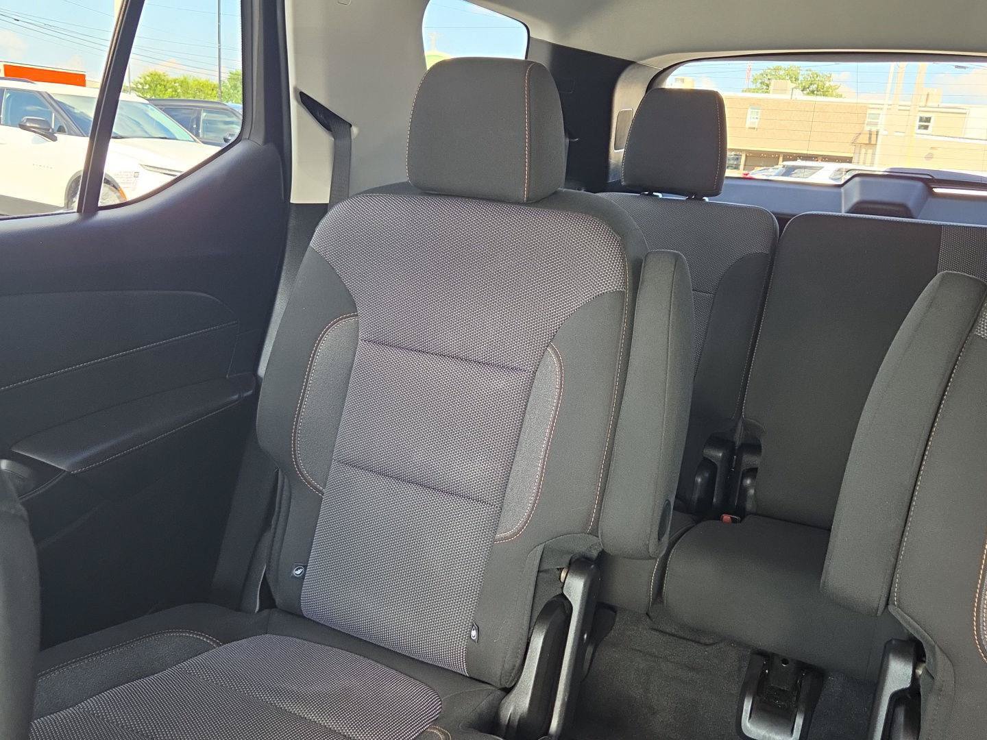 Used 2020 Chevrolet Traverse LT FWD image 19
