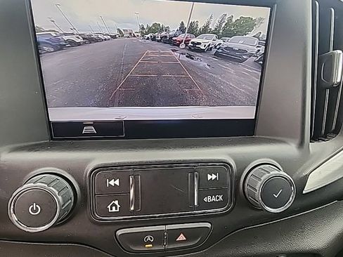 Used 2023 GMC Terrain SLT image 23