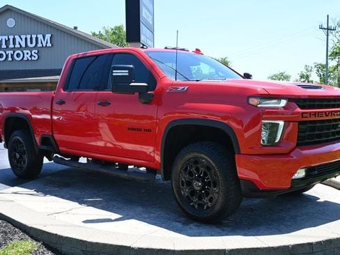 Used 2022 Chevrolet Silverado 2500 LTZ w/ LTZ Plus Package AWD/4WD image 3