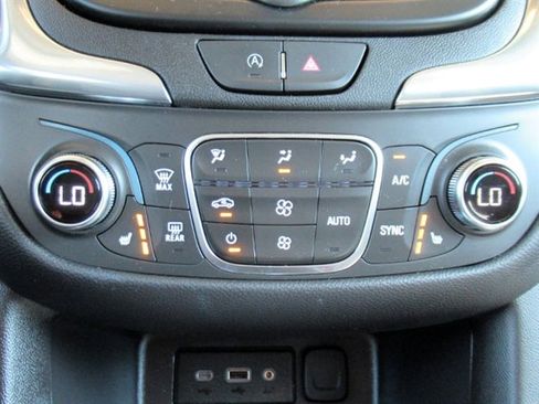 Used 2023 Chevrolet Equinox LT w/ Driver Convenience Package image 33