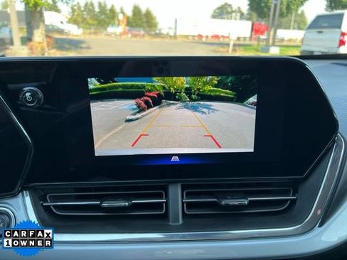 Used 2025 Chevrolet Trax LT w/ LT Convenience Package FWD image 31