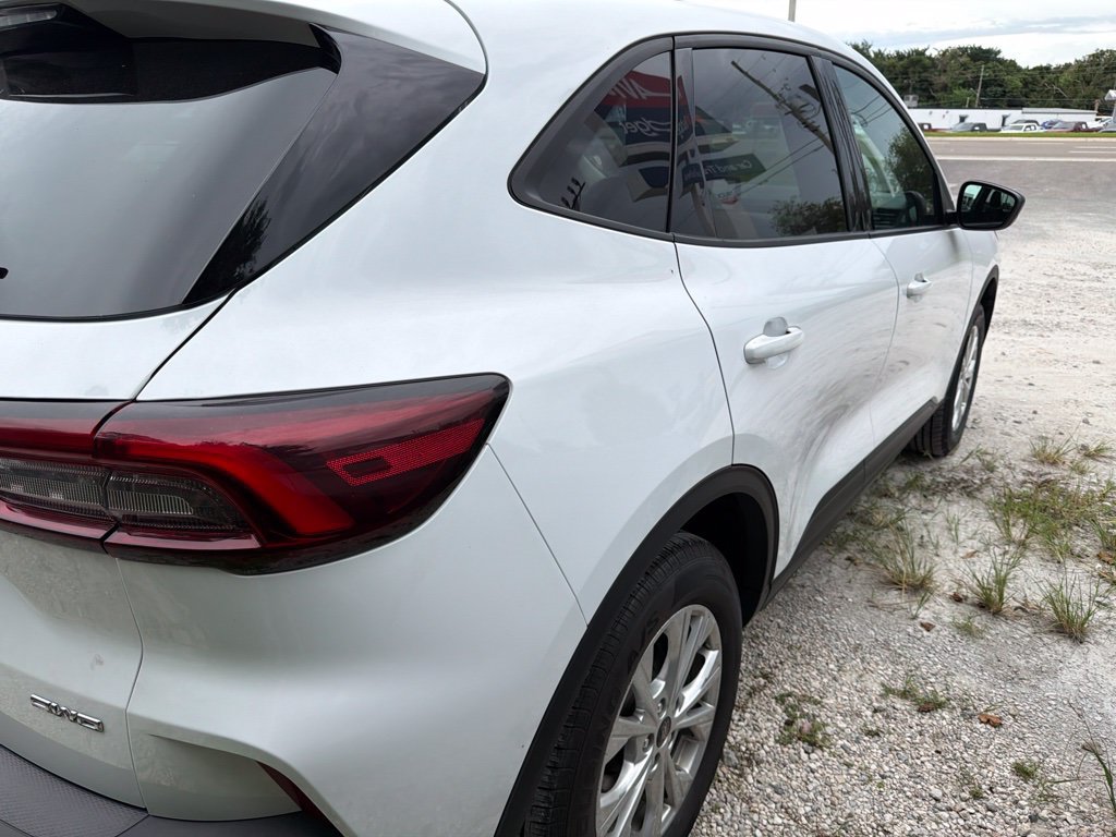 Used 2025 Ford Escape Active AWD/4WD image 8