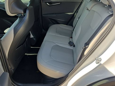 New 2026 Kia Niro EX FWD image 16