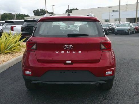 New 2026 Hyundai Venue SEL FWD image 18