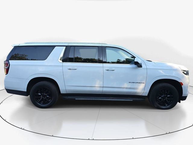 Used 2021 Chevrolet Suburban LS RWD image 4