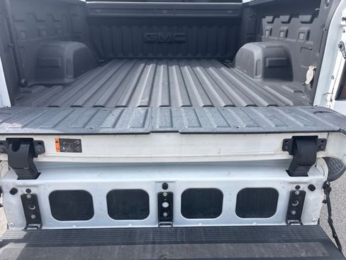 Used 2021 GMC Sierra 1500 SLT image 12