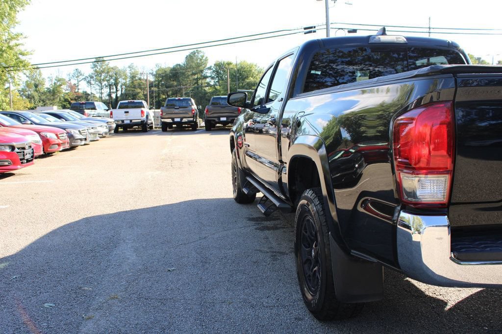 Used 2020 Toyota Tacoma SR5 RWD image 29