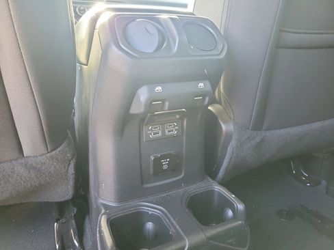 Used 2022 Jeep Wrangler Unlimited Sport image 18