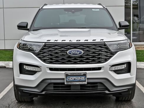Certified 2023 Ford Explorer ST-Line AWD/4WD image 4