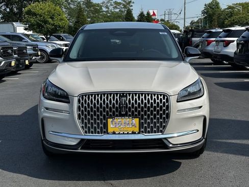 Certified 2024 Lincoln Corsair AWD w/ Equipment Group 101A image 2