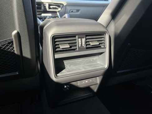 Certified 2025 Porsche Cayenne S image 25