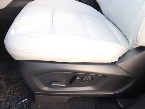 New 2026 Ford Explorer Platinum w/ LUX Leather Package image 17