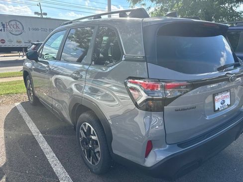 Used 2026 Subaru Forester Premium AWD/4WD image 3