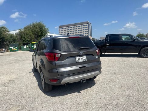Used 2019 Ford Escape Titanium FWD image 15