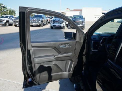 New 2025 GMC Canyon Elevation w/ Convenience Package image 15