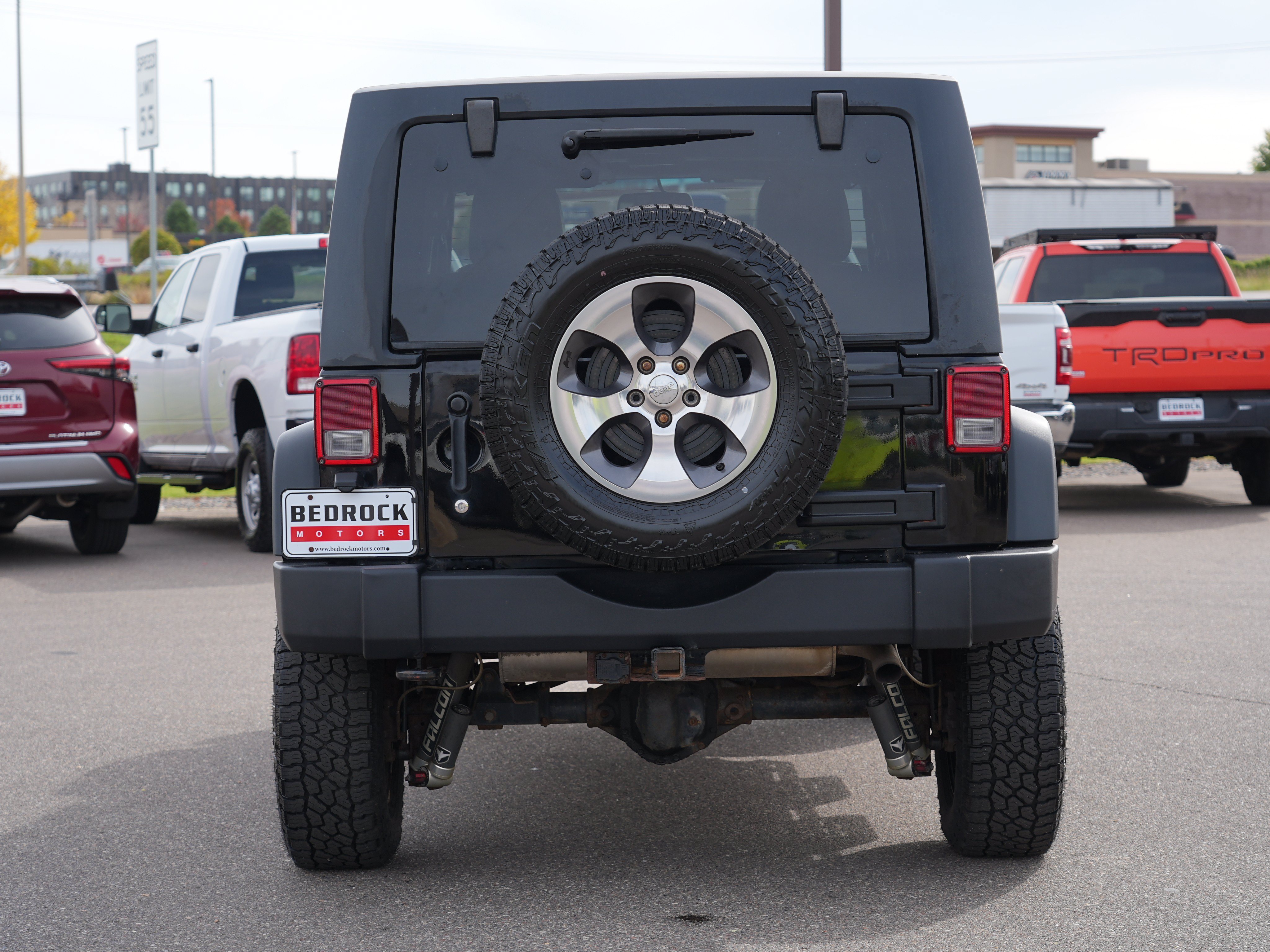 Used 2013 Jeep Wrangler Unlimited Rubicon w/ Dual Top Group AWD/4WD image 4