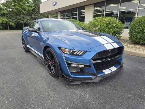 Used 2020 Ford Mustang Shelby GT500 w/ Technology Package RWD image 1